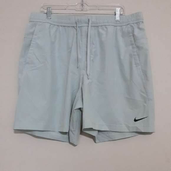 Nike pastel green Athletic Shorts  Training Dri-FIT Form 7inch men’s XL/TG retro - Picture 2 of 10